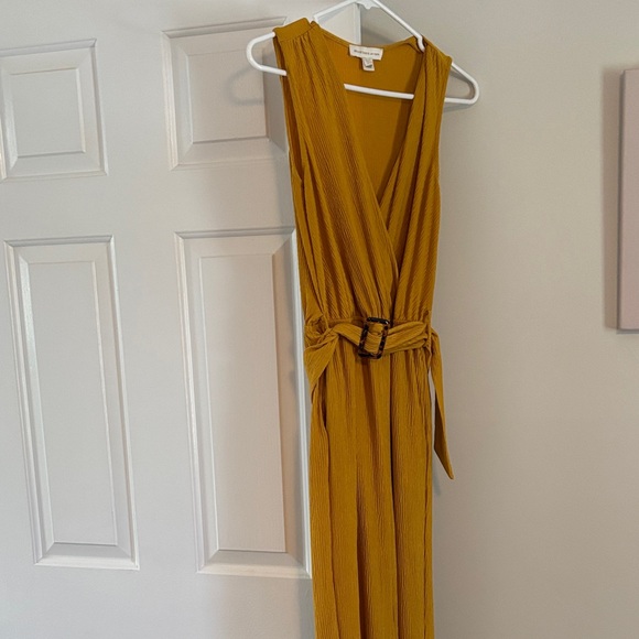 Monteau Mustard Yellow Top - Picture 1 of 3